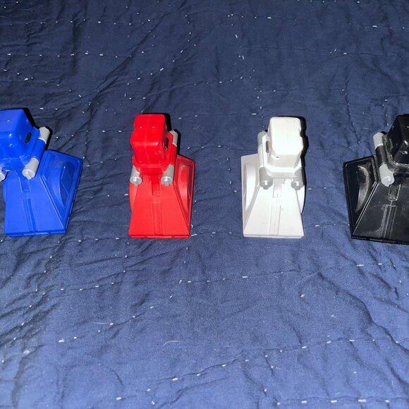 Disney Star Wars Galaxy's Edge Droid Depot Build Your Own Droid - R Unit - Picture 4 of 16